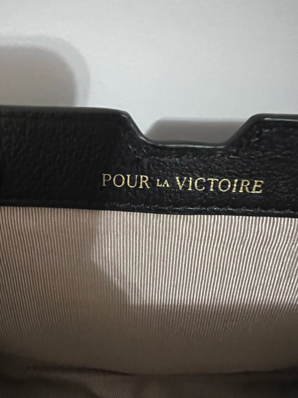 Pore La Victoire Black Leather Chain Strap Crossbody Evening Bag w/Gold Hardware - Picture 9 of 10